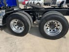 Passenger side front tire tread for this 2020 Kenworth T680 (Stock number: ULJ354584)