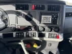 Interior radio and navigation system for this 2020 Kenworth T680 (Stock number: ULJ354594)