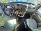 Interior cockpit for this 2020 Kenworth T680 (Stock number: ULJ354603)