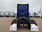 Exterior full rear view for this 2020 Kenworth T680 (Stock number: ULJ354644)