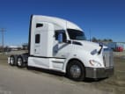 Exterior front passenger side for this 2020 Kenworth T680 (Stock number: ULJ365403)