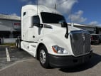 Exterior front passenger side for this 2020 Kenworth T680 (Stock number: ULJ404346)