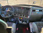 Interior cockpit for this 2020 Kenworth T680 (Stock number: ULJ412943)