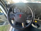 Interior steering wheel for this 2020 Kenworth T680 (Stock number: ULJ418910)