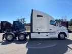 Exterior full passenger side for this 2020 Kenworth T680 (Stock number: ULJ418918)