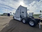 Exterior rear driver side for this 2020 Kenworth T680 (Stock number: ULJ418922)