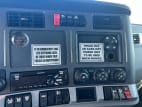 Interior dash for this 2020 Kenworth T680 (Stock number: ULJ418925)