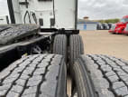 Passenger side rear frame and tire tread for this 2020 Kenworth T680 (Stock number: ULJ418932)