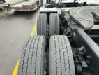 Driver side rear frame and tire tread for this 2020 Kenworth T680 (Stock number: ULJ418933)