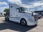 Exterior front passenger side for this 2020 Kenworth T680 (Stock number: ULJ418983)