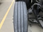 Driver side front tire tread for this 2021 Kenworth T680 Short Hood (Stock number: UMJ436546)