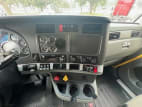 Interior radio and navigation system for this 2021 Kenworth T680 Short Hood (Stock number: UMJ436565)