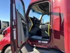 Drivers side door open for this 2021 Kenworth T680 Short Hood (Stock number: UMJ436590)