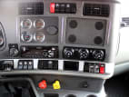 Interior radio and navigation system for this 2021 Kenworth T680 Short Hood (Stock number: UMJ436601)