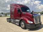 Exterior front passenger side for this 2021 Kenworth T680 Short Hood (Stock number: UMJ436610)