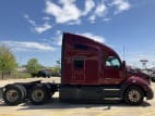 Exterior full passenger side for this 2021 Kenworth T680 Short Hood (Stock number: UMJ436666)