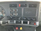 Interior radio and navigation system for this 2021 Kenworth T680 Short Hood (Stock number: UMJ436666)