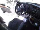 Interior dash for this 2021 Kenworth T680 (Stock number: UMJ446018)