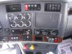 Interior radio and navigation system for this 2021 Kenworth T680 (Stock number: UMJ446018)