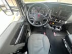 Interior dash for this 2021 Kenworth T680 (Stock number: UMJ459255)