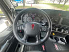 Interior steering wheel for this 2021 Kenworth T680 (Stock number: UMJ459255)