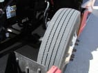 Driver side front tire tread for this 2022 Kenworth T680 (Stock number: UNJ148861)