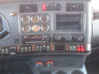 Interior radio and navigation system for this 2022 Kenworth T680 (Stock number: UNJ148861)