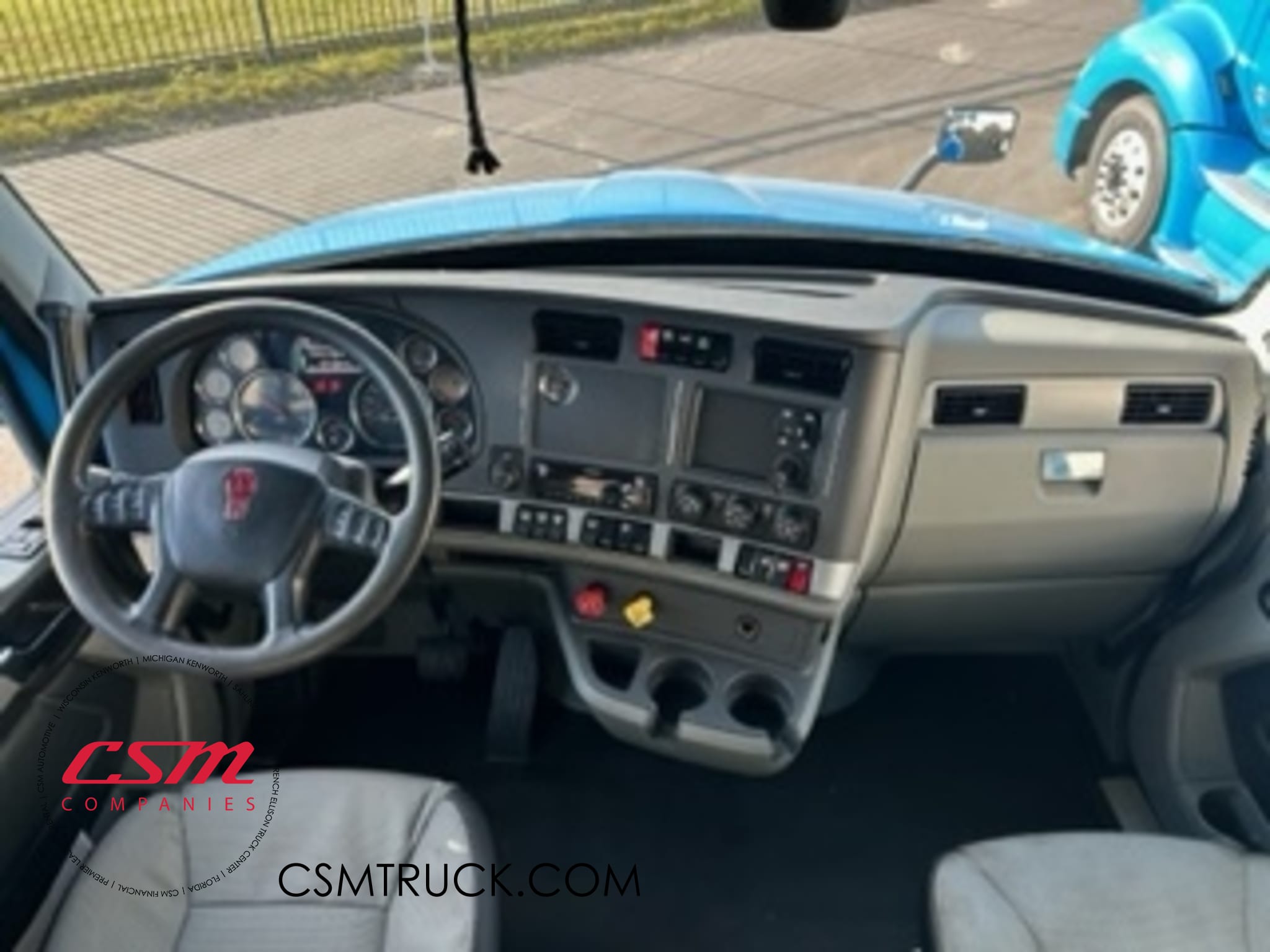 Interior cockpit for this 2020 Kenworth T680 (Stock number: ULJ354418)