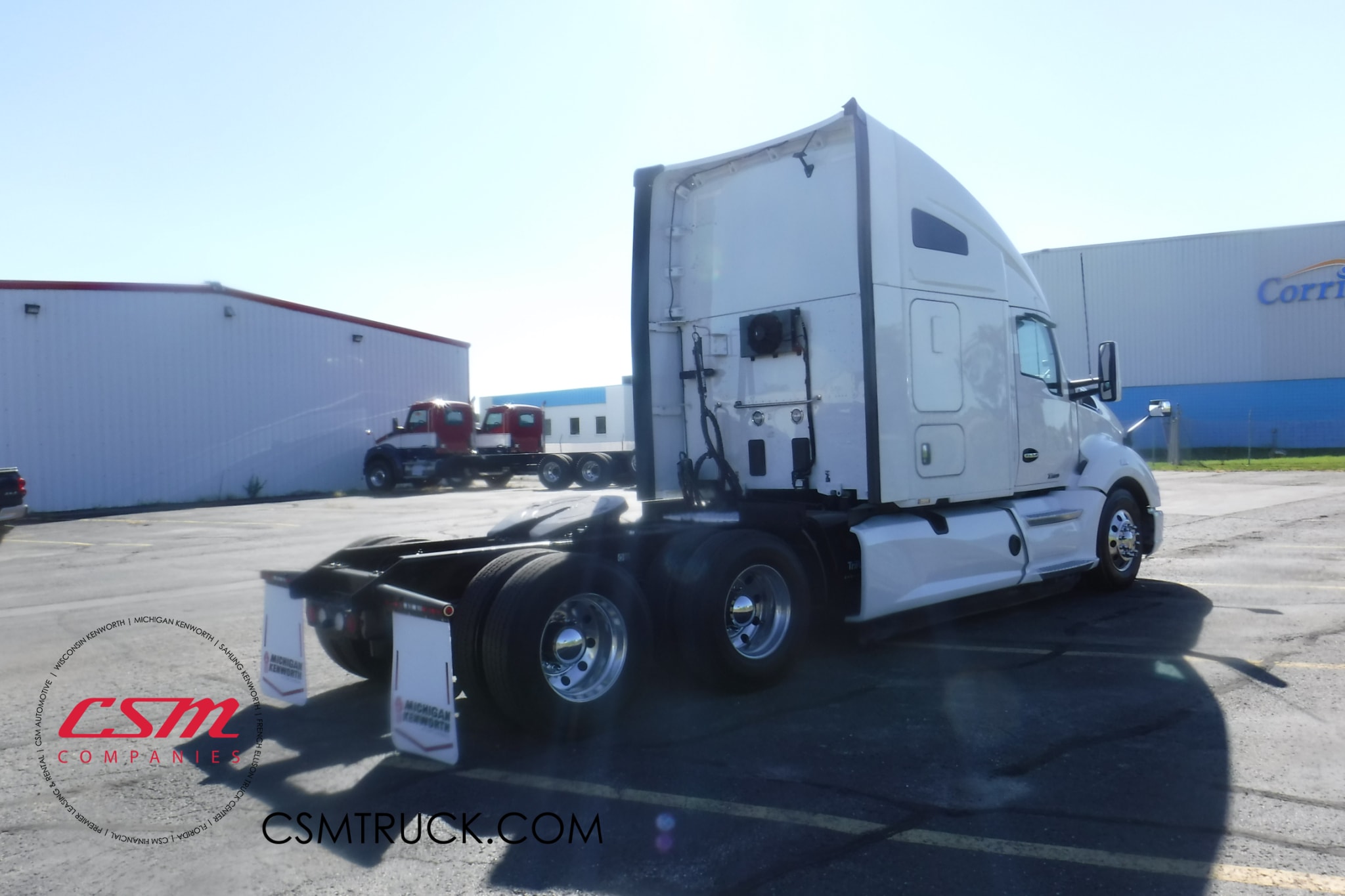 Exterior rear passenger side for this 2020 Kenworth T680 (Stock number: ULJ354559)