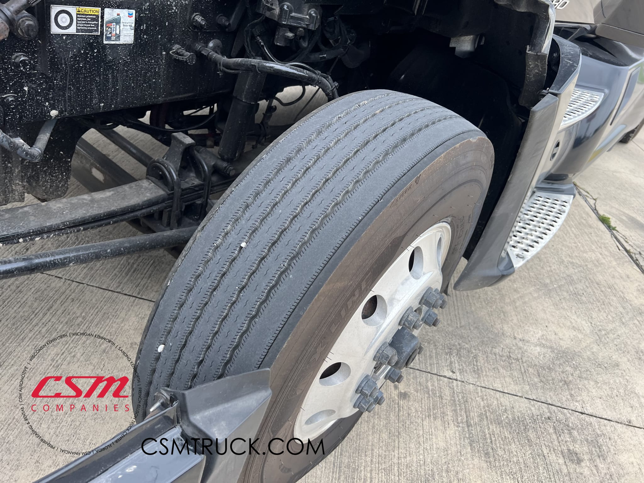 Driver side front tire tread for this 2020 Kenworth T680 (Stock number: ULJ381020)
