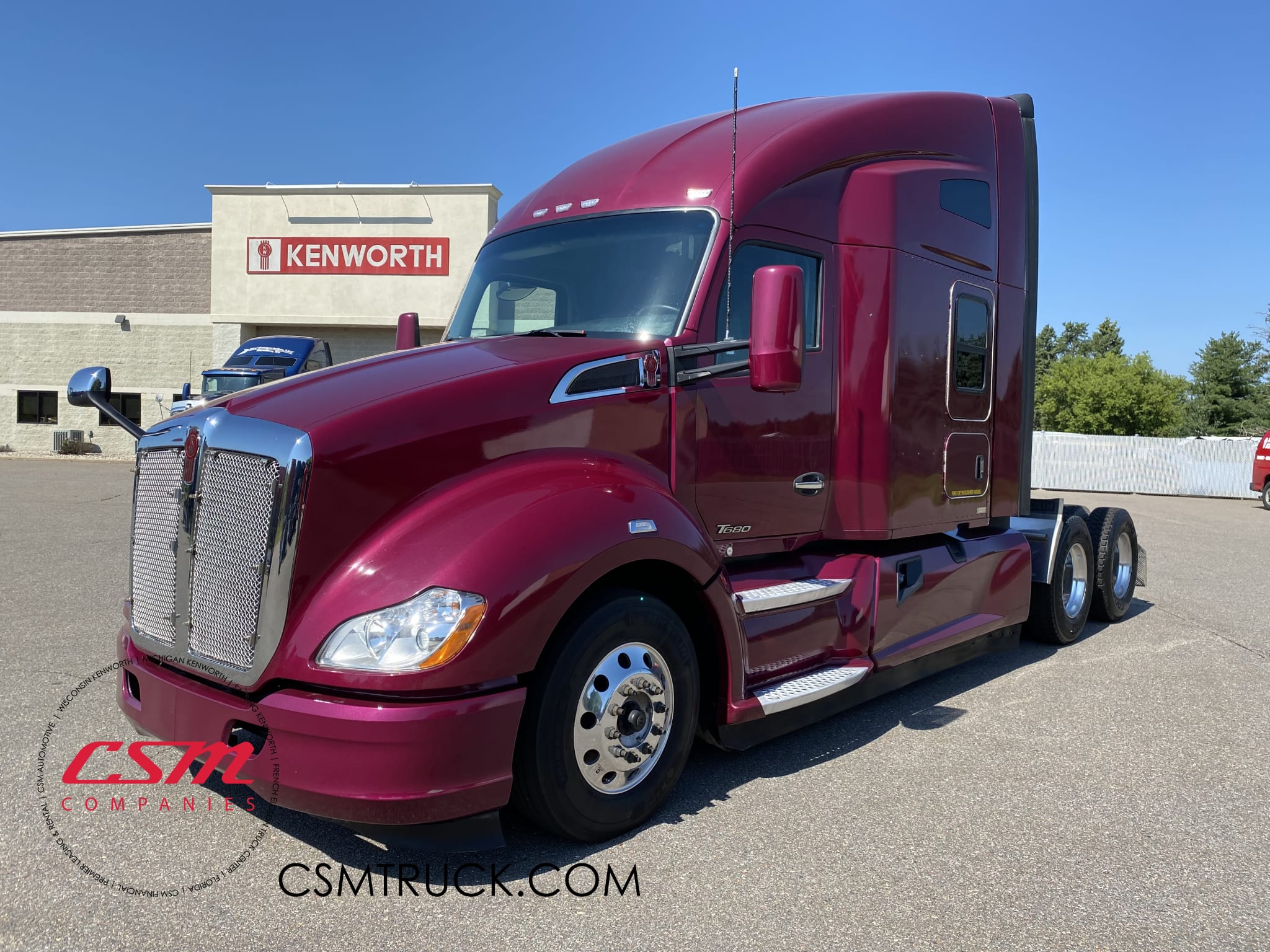 Exterior front drivers side for this 2020 Kenworth T680 (Stock number: ULJ385378)