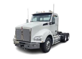 Featured image with white background for this 2025 Kenworth T880 (Stock number: SJ169681)