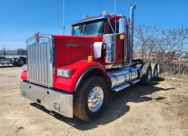 Exterior front drivers side for this 2025 Kenworth W900L (Stock number: SR153595)