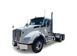 Featured image with white background for this 2026 Kenworth T880 (Stock number: TJ216168)