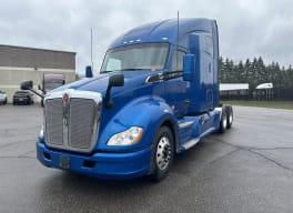 Exterior front drivers side for this 2019 Kenworth T680 (Stock number: UKJ297655)