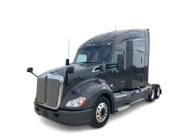 Featured image with white background for this 2020 Kenworth T680 (Stock number: ULJ297829)