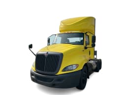 Featured image with white background for this 2020 International RH Series (Stock number: ULN845426)