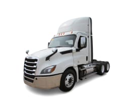 Featured image with white background for this 2020 Freightliner Cascadia (Stock number: ULSMC6259)