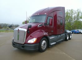 Exterior front drivers side for this 2021 Kenworth T680 Short Hood (Stock number: UMJ436561)