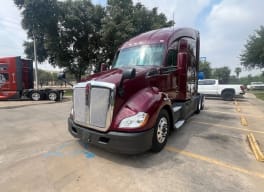 Exterior front drivers side for this 2021 Kenworth T680 Short Hood (Stock number: UMJ436576)