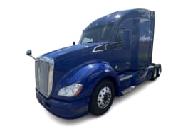 Featured image with white background for this 2022 Kenworth T680 (Stock number: UNJ467162)
