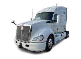 Featured image with white background for this 2022 Kenworth T680 (Stock number: UNJ467258)
