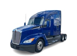 Featured image with white background for this 2022 Kenworth T680 (Stock number: UNJ469331)
