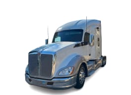 Featured image with white background for this 2022 Kenworth T680 (Stock number: UNJ492681)