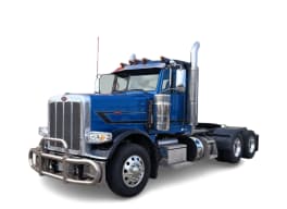 Featured image with white background for this 2023 Peterbilt 389 (Stock number: UPD816047)