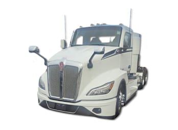 Featured image with white background for this 2025 Kenworth T680 (Stock number: SJ131621)