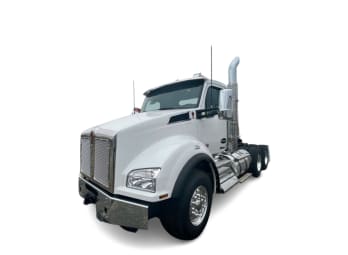 Featured image with white background for this 2026 Kenworth T880 (Stock number: TJ208422)