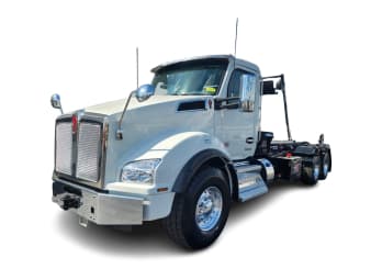 Featured image with white background for this 2026 Kenworth T880 (Stock number: TJ230039)