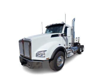 Featured image with white background for this 2026 Kenworth T880 (Stock number: TR195410)
