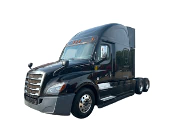 Featured image with white background for this 2020 Freightliner Cascadia (Stock number: ULSLW4893)